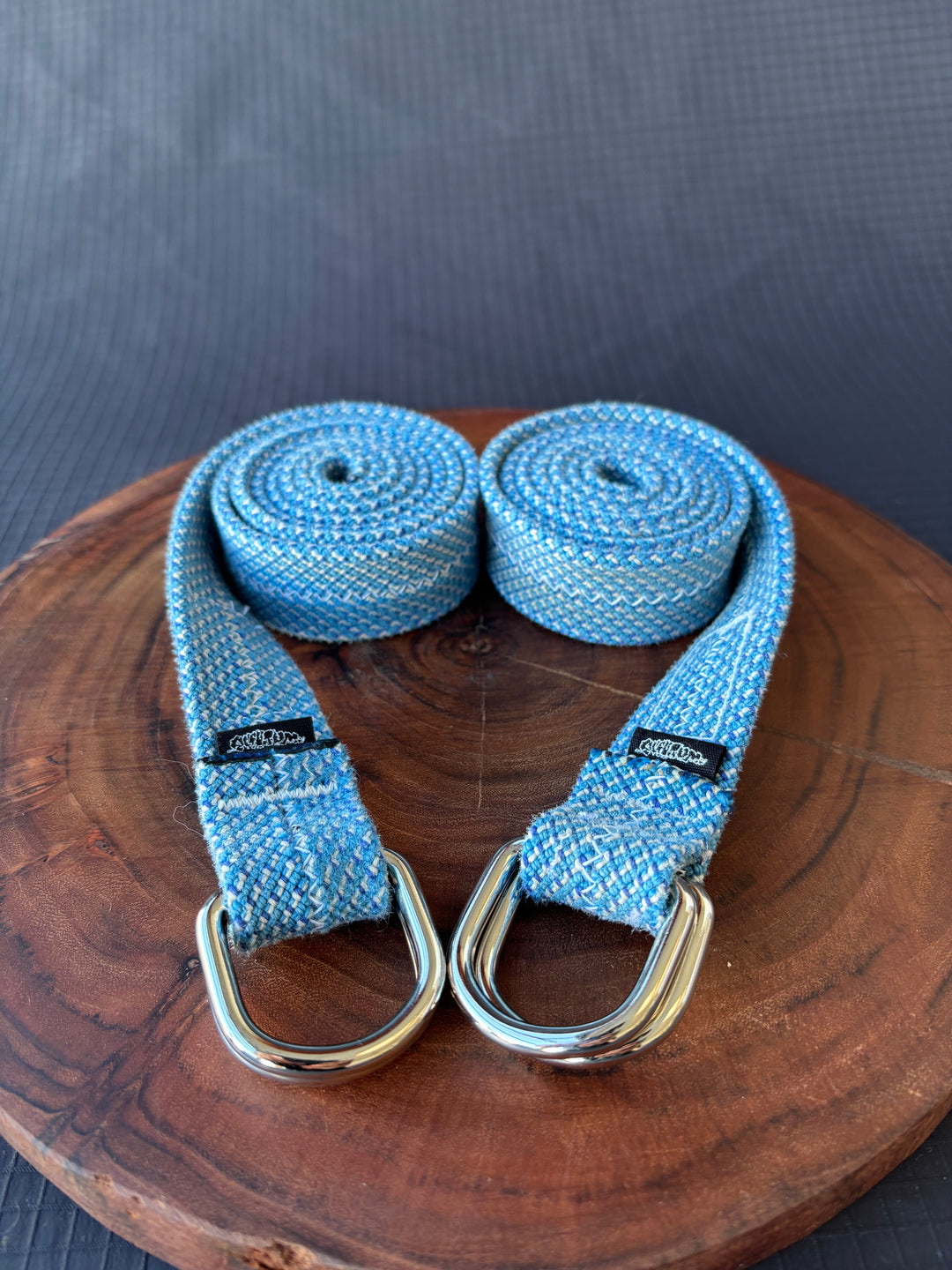 Speckled skyline belt