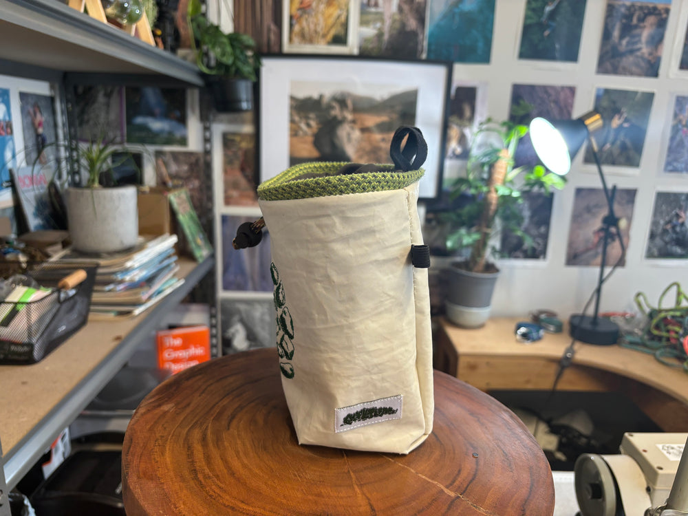 Kiwi chalk bag