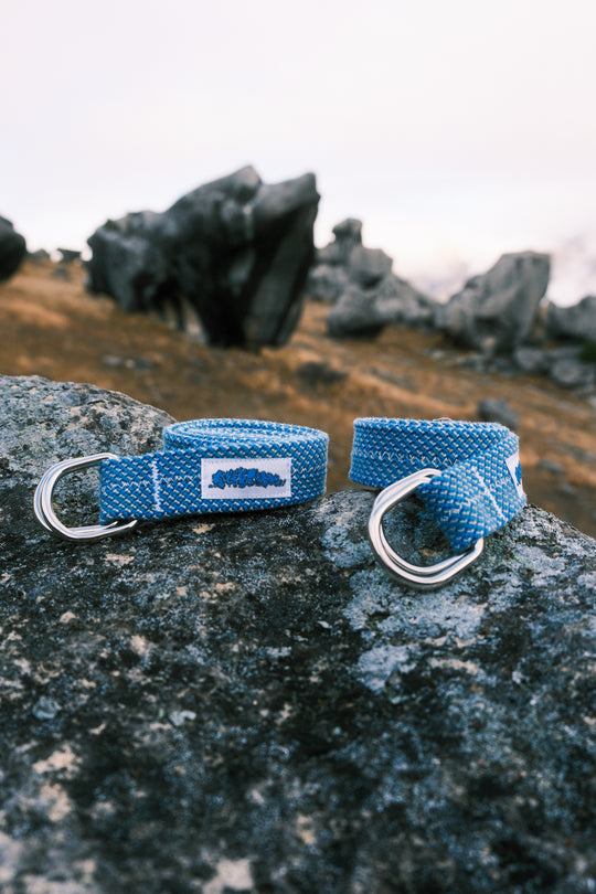Speckled skyline belt